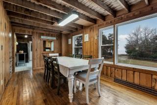 Scraggy Neck 5-Bed Retreat, Fenced Yard with Deck , Sleeps 10, Dog-Friendly, Grill, Community Boat Ramp & Playground, Scenic Loop for Walking and Biking, Perfect Vacation Getaway, 24 Hour Hospitality - 3