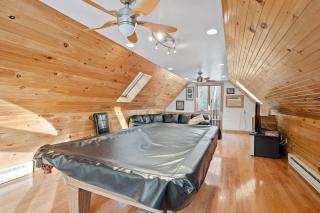 Trails & Tranquility Great Nature Game Room - 9