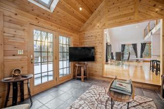 Trails & Tranquility Great Nature Game Room - Freedom - 3