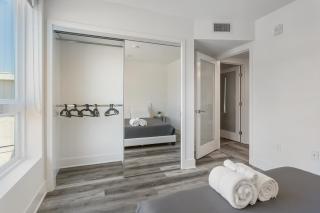 Beverly Hills 2BD 2BA with Free Parking - Los Ángeles - 1