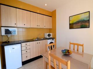 Holiday home with balcony in Spain - L'Estartit - 8