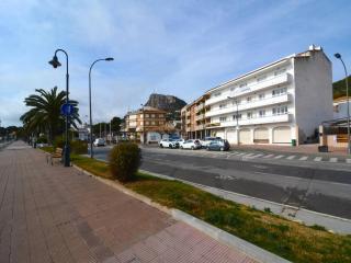 Apartment in Spain with Stunning Beach Views - L'Estartit - 4