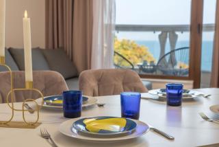 Luxurious beachfront apartment with private beach and panoramic views in La Mer complex - 7
