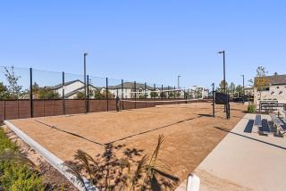 Central Escape Gym, Coffee Bar, Perfect Location - 4