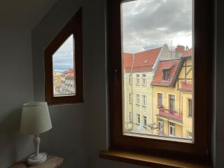 Wyjątkowy Apartament w Sercu Jeleniej Góry - 2