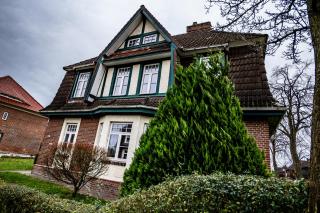 4 Zimmer hochwertig saniertes Cityapartment ruhig gelegen - Brunsbüttel - 9