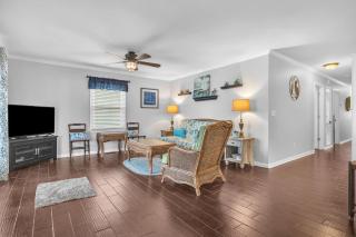 Blue Fish Shack by Oak Island Accommodations - Oak Island - 7
