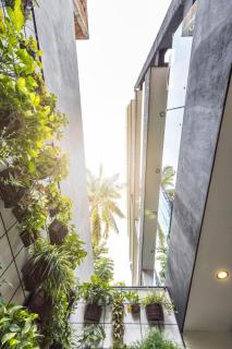 Luxurious 1BDR w King bed, private dipping pool and infinity pool with ocean views - 2