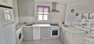 Apartamento con terraza en primera línea de playa - 7