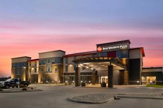 Best Western Plus Lakeview Hotel - Madison - 0