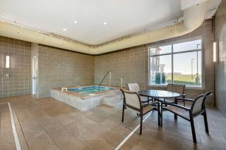 Best Western Plus Lakeview Hotel - 7