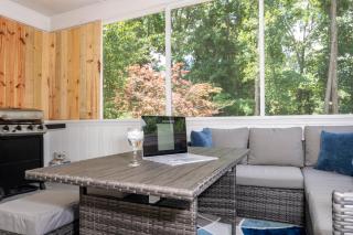 Kernersville King Beds Hot Tub Arcade Firepit - Kernersville - 1