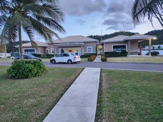 Ideal getaway within Oceanpointe gated community - Lucea - 4