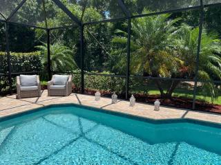 Beautiful 4 Bedroom and 4 Bathroom with Heated Salt Water Pool in Gated Community Close to Some of the Best Beaches in the USA - Bradenton - 8