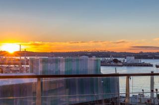 Large 1br with gorgeous sea views - Auckland - 7