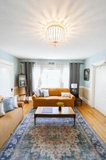 BIG apartment in the center of it all - 9