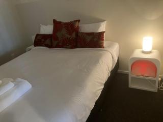 2 Bedroom Apt a few steps to Queen St - Auckland - 1