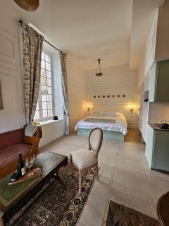 Château Apartment Retreat- Twin Beds - 6