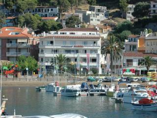 Apartment by the Beach in Spain - L'Estartit - 3
