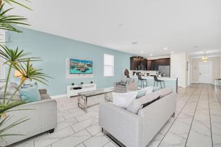 Lakefront Luxury Retreat Private Pool & Movie Theater 367 - 6