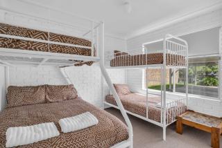 Wapengo Street 5, Unit 3 - 4