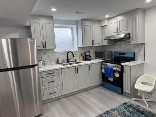 New Furnished Basement Apartment Milton For Single, Couple or Small Family - Milton - 4