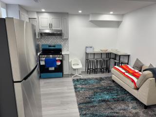 New Furnished Basement Apartment Milton For Single, Couple or Small Family - Milton - 2