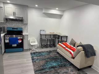 New Furnished Basement Apartment Milton For Single, Couple or Small Family - Milton - 3