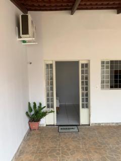 Casa jardim ao lado da BR-242 - Barreiras - 1