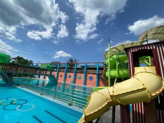 RedDoorz Plus @ Lhexlyn Resort San Narciso - San Narciso - 3