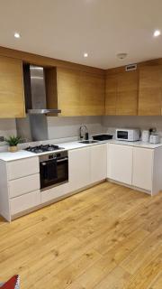 London Ealing near Train station - Ealing - 0