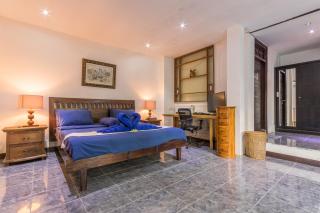 Villa Blue - 4BR authentic and atypical villa in Central Seminyak with pool and pool table - 2