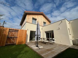 Maison neuve climatisée, 8 pers, proche plages, surf, Wi-Fi, terrasse, parking, ménage inclus - FR-1-319-526 - 1