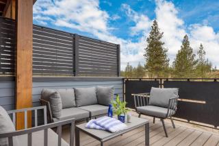 1135 Aerie Buyout 2 Units Deck Hot Tub Views Mins to Old Bend - Bend - 8