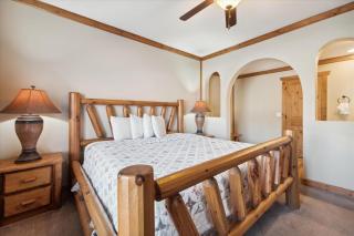 Fam Friendly - 2BR Condo - POOL Fitness Ctr MORE - Gatlinburg - 5