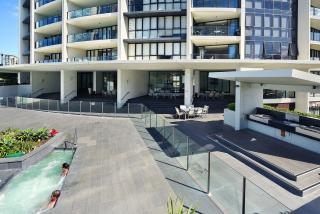 Large Modern 3 Bedroom Apartment With City Views - CoastHM - Gold Coast - 4