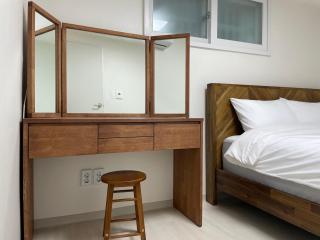 #2 Beds, 2 Rooms STAYTION25 #Wangsimni Comfortable 2 Cozy Rooms - 2