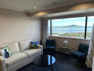 1br apt near Takapuna Beach with Ocean View - Auckland - 4
