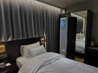 Hotel Ami - Gwangju - 9