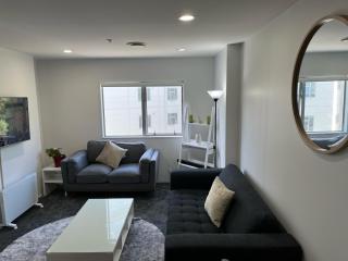 2br newly renovated apartment w free parking - Auckland - 2
