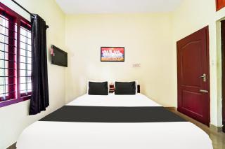 Super Hotel O Nettoor Near Lakeshore Hospital - Cochin - 4