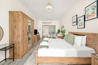 Silkhaus Beach Access Studio in Palm Views East - 4