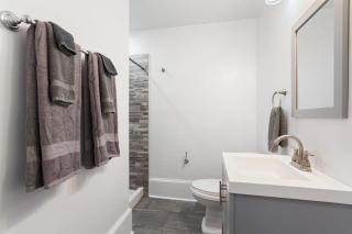 Freshly Renovated Home near the French Quarter - New Orleans - 6