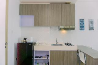 Cozy Living Studio Apartment Tree Park City BSD By Travelio - 5