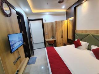 Celebration Guest House - Lucknow - 9