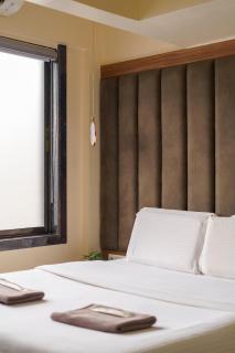 Imperial Premium Studios Khar W - Mumbai - 9