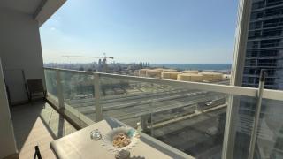 Chic Marina Vibes 1BR Pad with Epic Views - 2