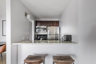 Blueground Gold Coast BBQ gym nr Hancock CHI-1153 - 4