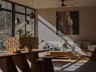 Mount Sigunian Looking up at the snowy peak Vacilando Hotel - 1