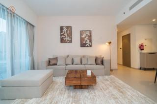 Cozy 2-Bed Home with Burj Khalifa Views 204GR-2 - 7